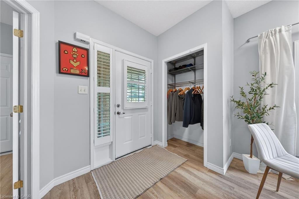 House in Waterloo, Ontario, Canada 5 - 18217439