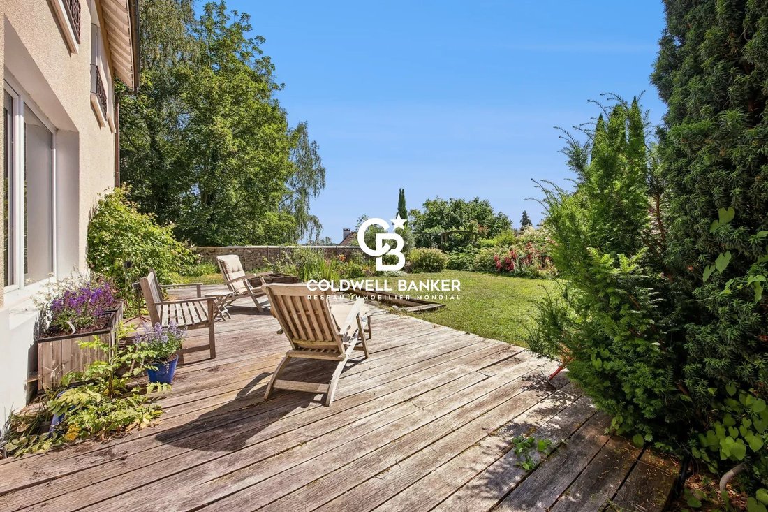 House in Sud, Chambourcy, France 2 - 14256473