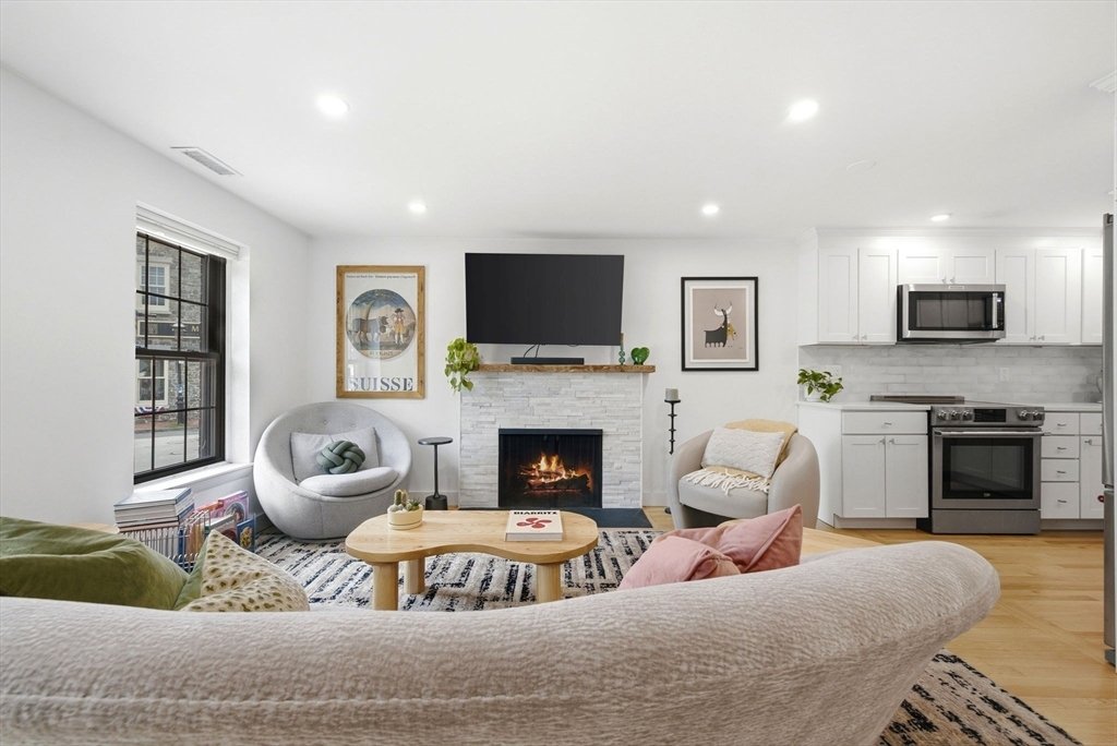 Condo in Boston, Massachusetts, United States 1 - 18217485