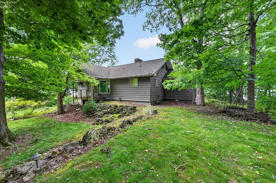 House in Put-in-Bay, Ohio, United States 2 - 18218135