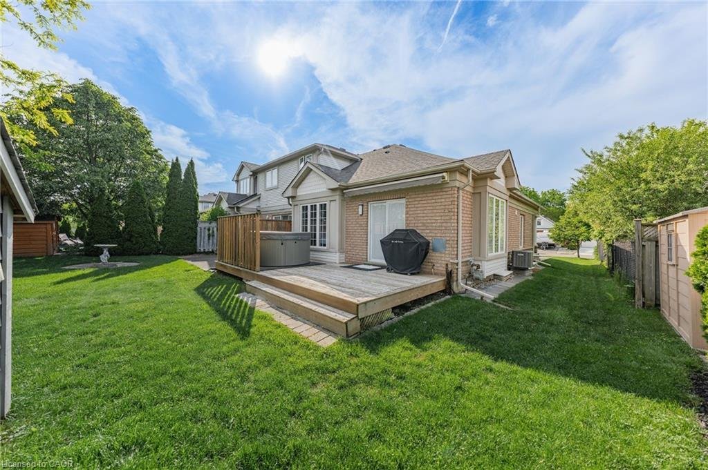 House in Waterloo, Ontario, Canada 3 - 18217439