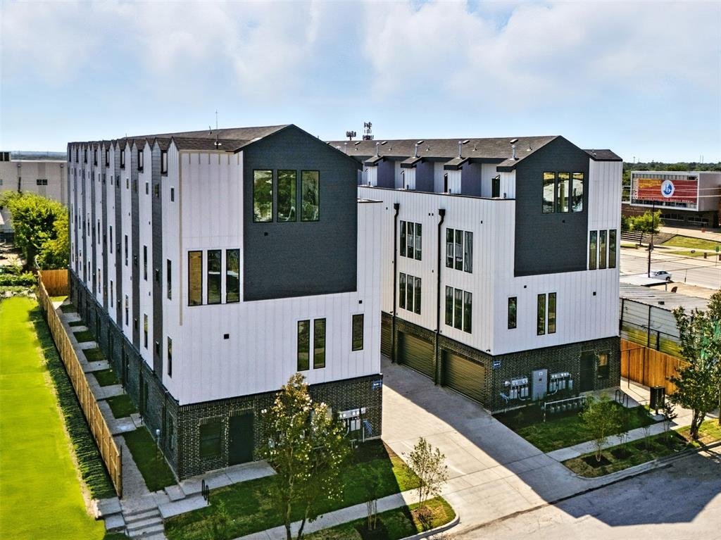 Townhouse in Dallas, Texas, United States 1 - 18217232