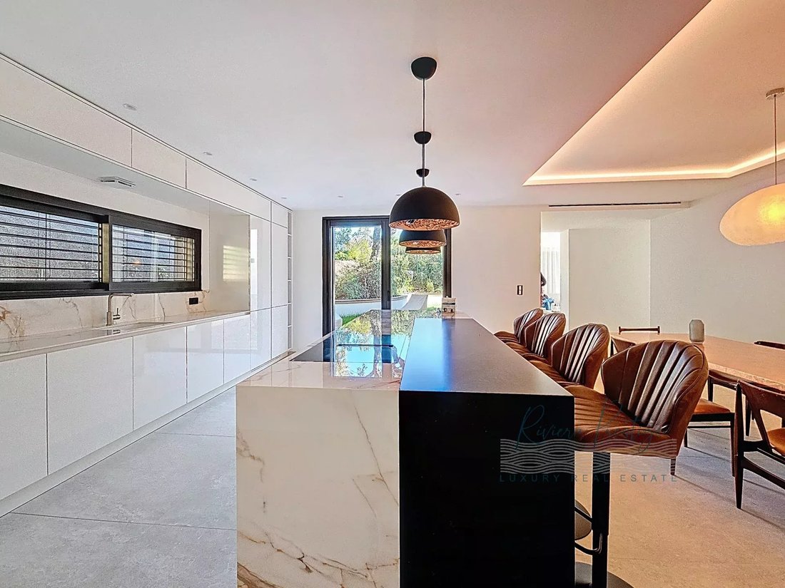 Villa in French Riviera, Provence-Alpes-Côte d'Azur, France 5 - 15380956