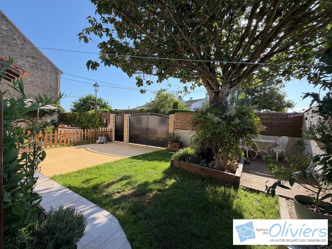 House in Montigny-le-Bretonneux, Ile-de-France, France 5 - 18206910