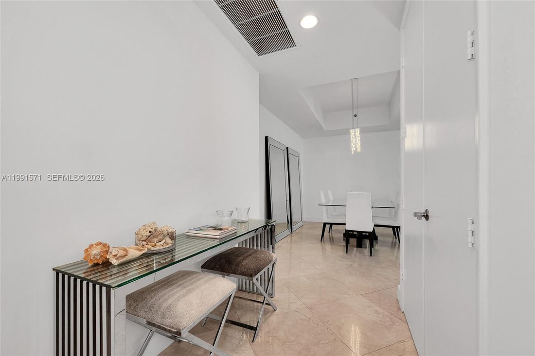 Condo in Sunny Isles Beach, Florida, United States 3 - 18215632