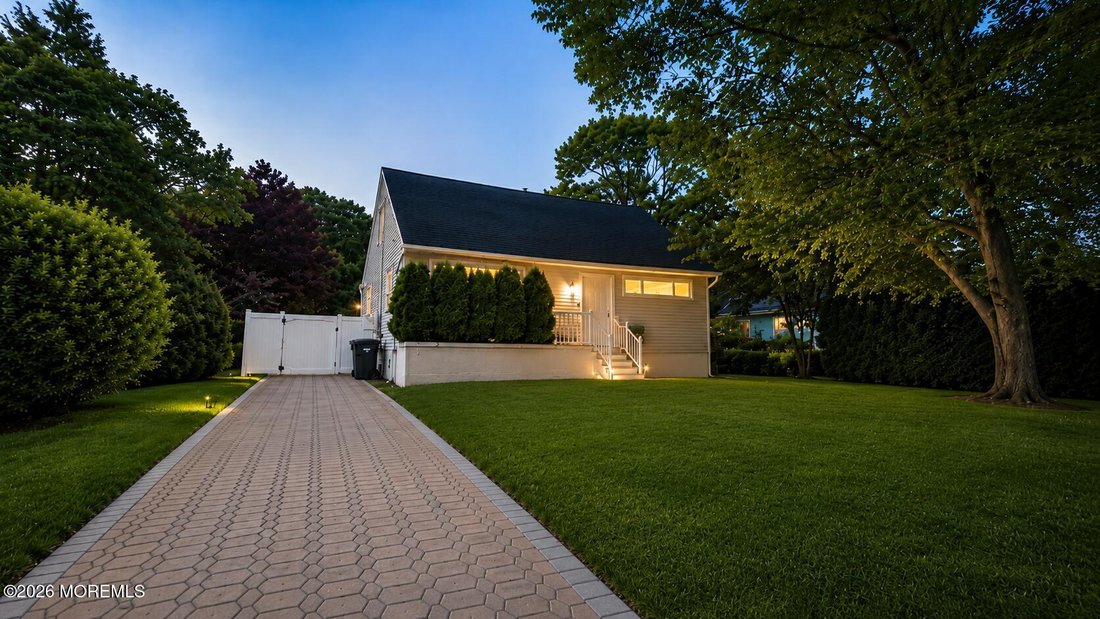 House in Oakhurst, New Jersey, United States 1 - 18215256