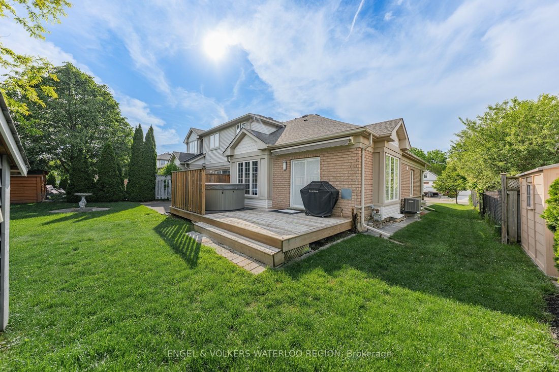 House in Waterloo, Ontario, Canada 4 - 18217451