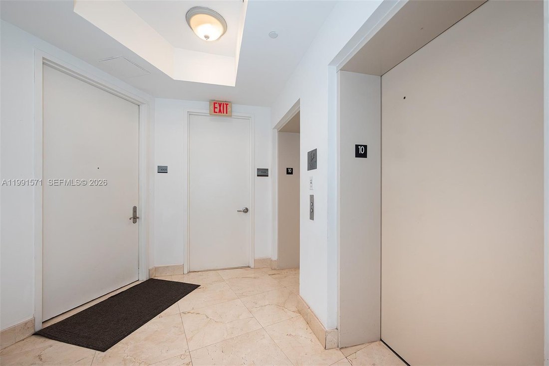 Condo in Sunny Isles Beach, Florida, United States 2 - 18215632