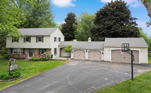 House in Stratham, New Hampshire, United States 1