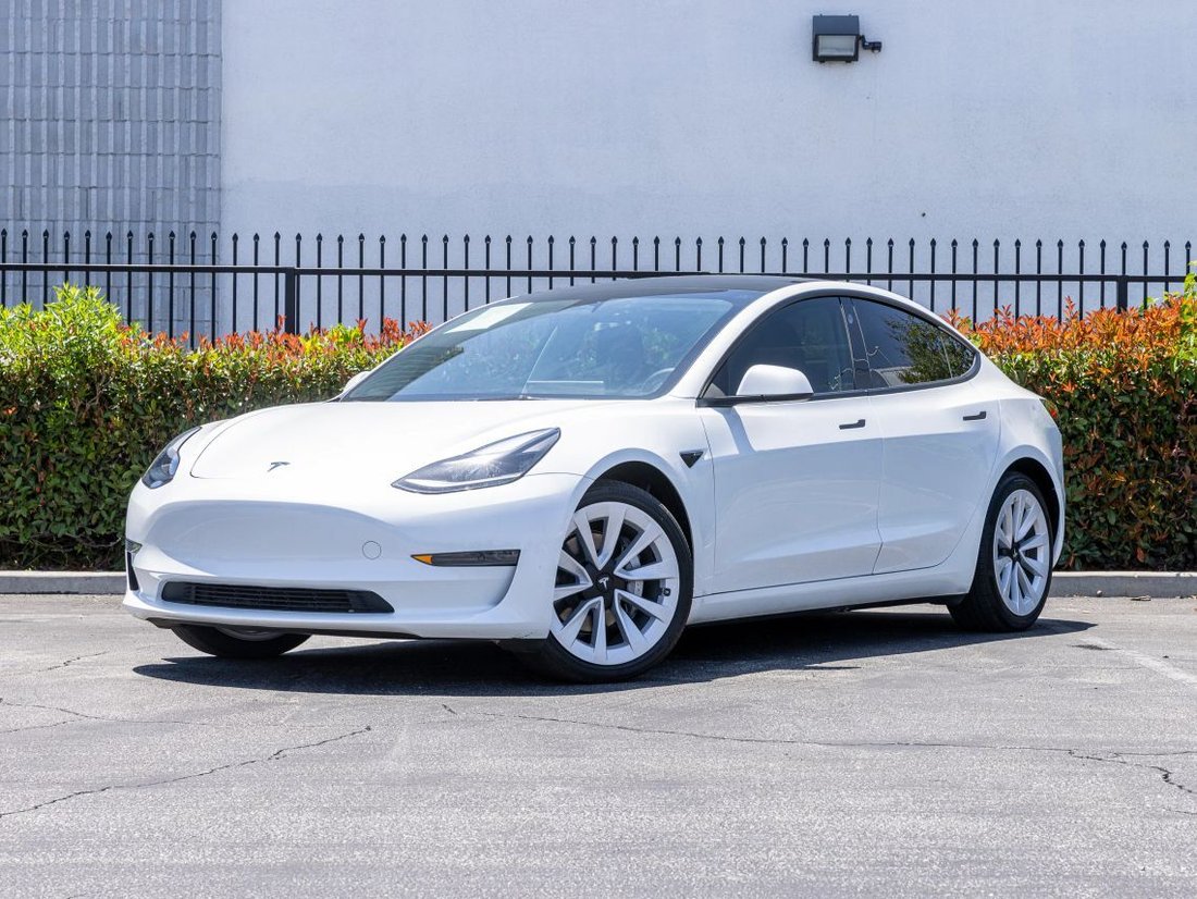 Sedan in Azusa, CA, United States 3 - 17871201