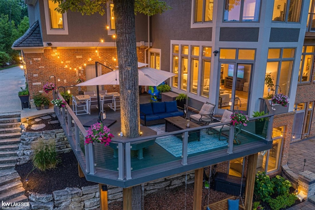 House in Wixom, Michigan, United States 4 - 18215984