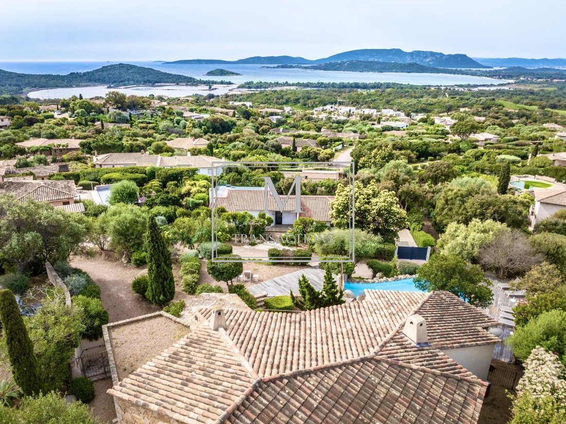 Villa in Zonza, Corsica, France 3 - 17709794