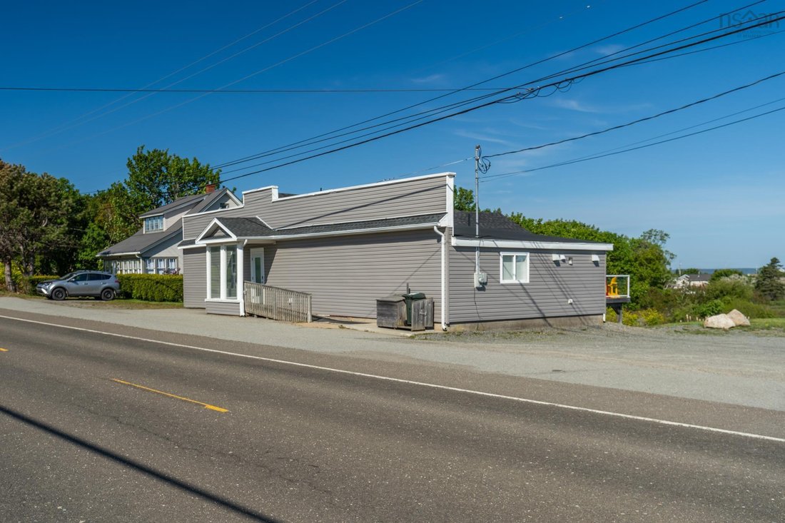 House in Church Point, Nova Scotia, Canada 3 - 18217455