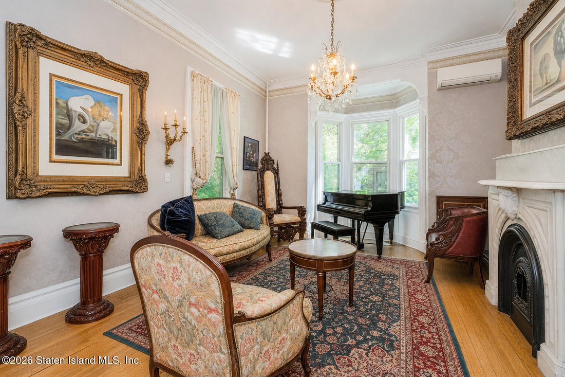 House in New York, New York, United States 4 - 18215465