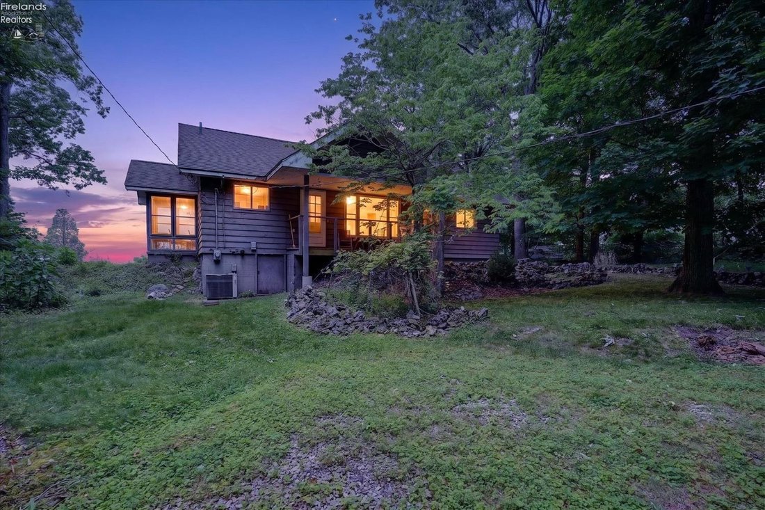 House in Put-in-Bay, Ohio, United States 1 - 18218135