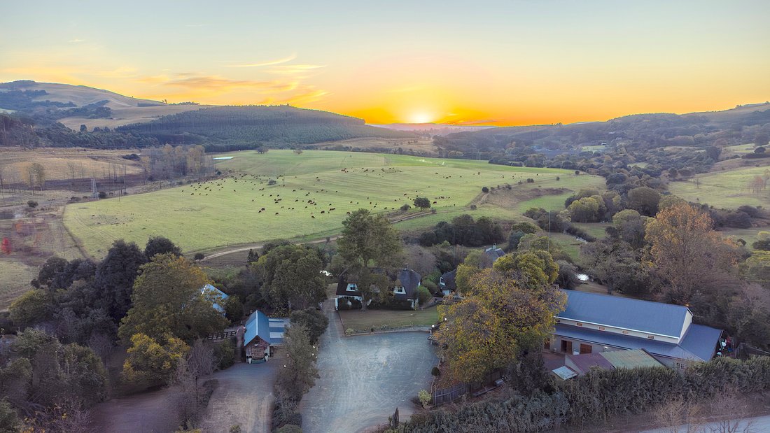 Farm Ranch in Nottingham Road, KwaZulu-Natal, South Africa 1 - 18217806