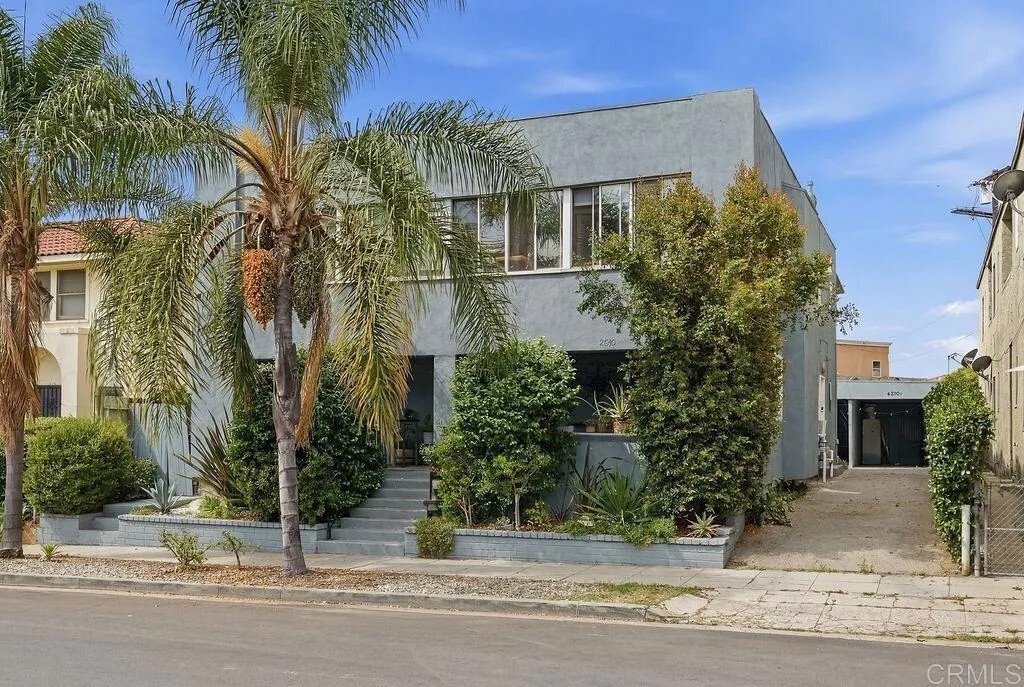 Los Angeles, California, United States 1 - 18215960
