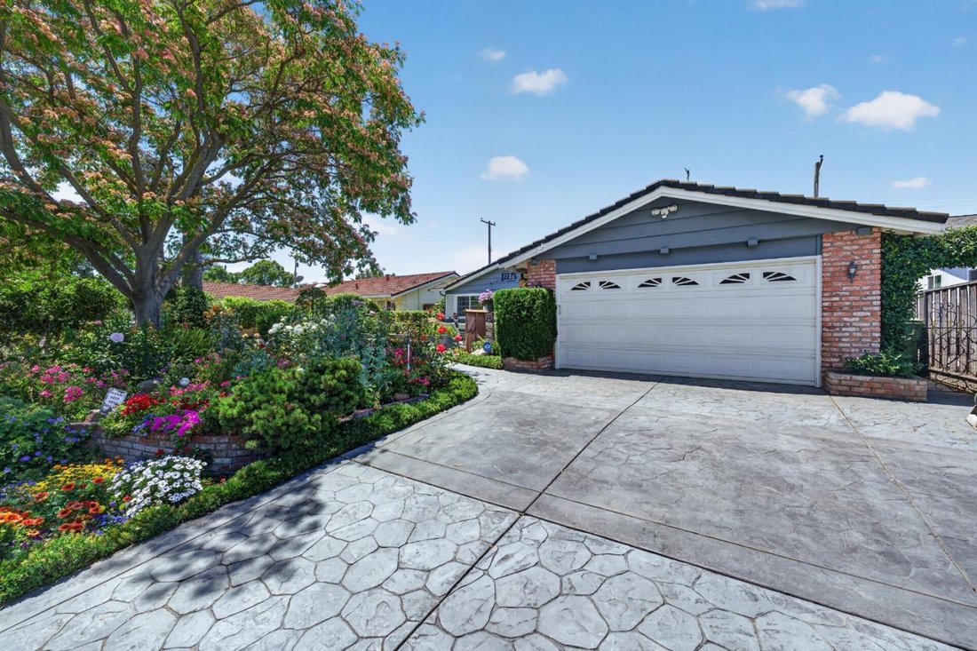 House in Santa Clara, California, United States 3 - 18215800