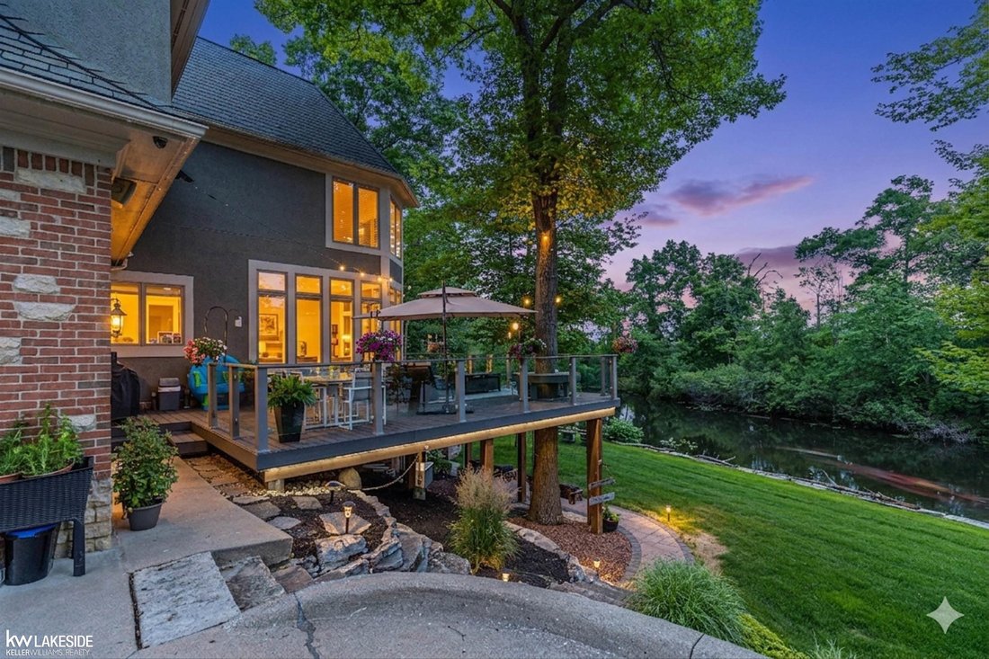 House in Wixom, Michigan, United States 5 - 18215984