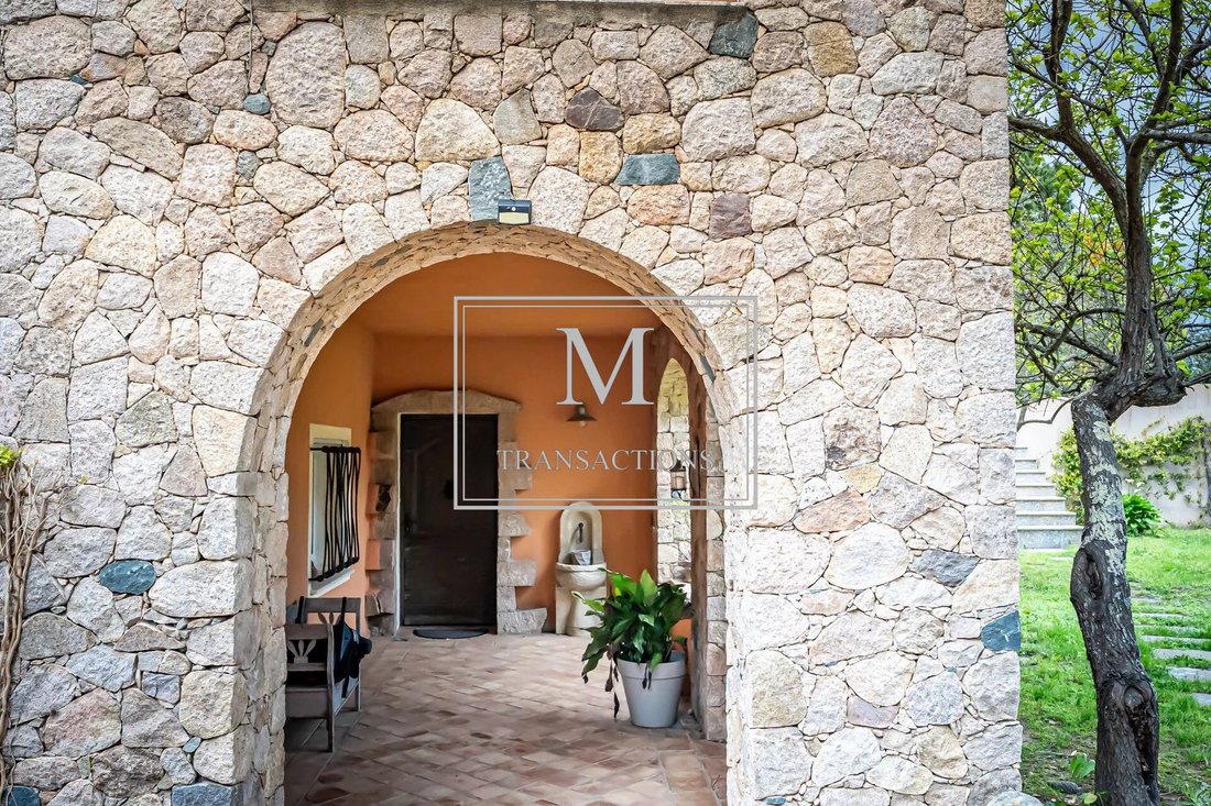 Villa in Lecci, Corsica, France 3 - 17634947