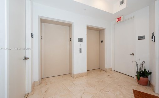 Condo in Sunny Isles Beach, Florida, United States 1