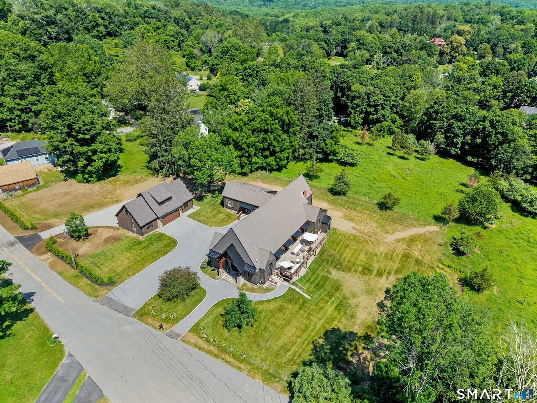 House in Sprague, Connecticut, United States 2 - 18215779