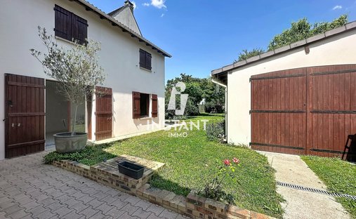 House in Gondoles Nord I, Choisy-le-Roi, France 1