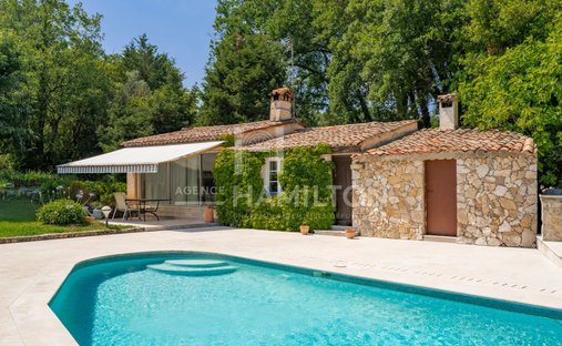 Villa à Châteauneuf-Grasse, Provence-Alpes-Côte d'Azur, France 1