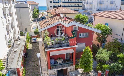 Villa in Viserba, Rimini, Italien 1