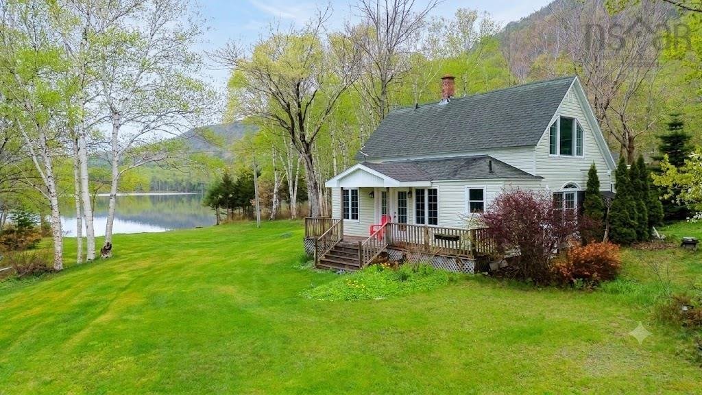 House in Indian Brook, Nova Scotia, Canada 2 - 18204026