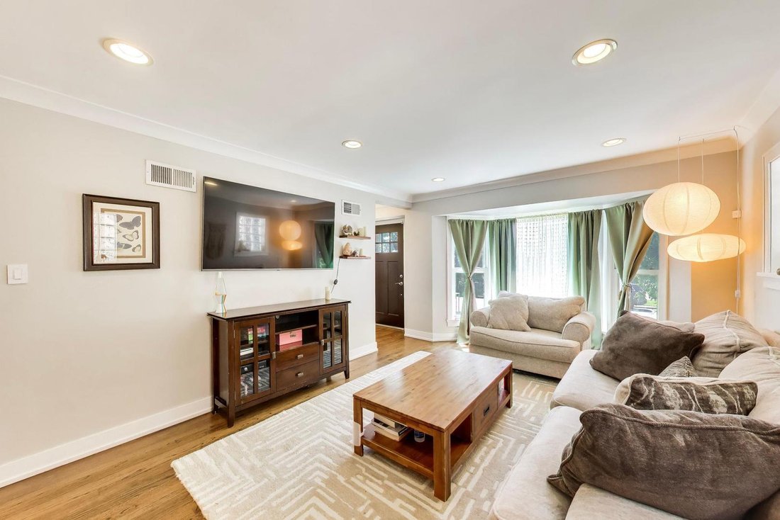 House in Chicago, Illinois, United States 2 - 18216423