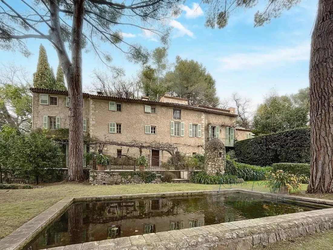 Country House in Grasse, Provence-Alpes-Côte d'Azur, France 3 - 15143993