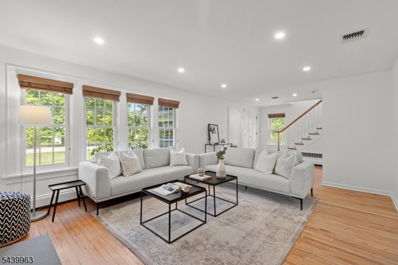 House in Livingston, New Jersey, United States 2 - 18218435