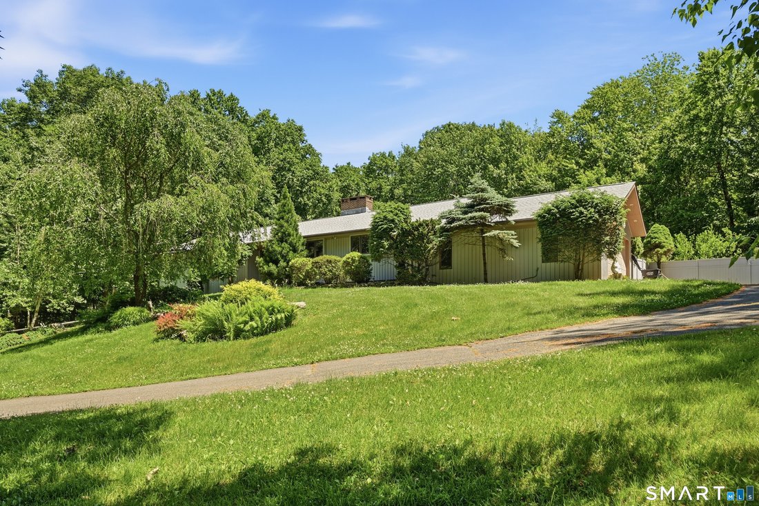 House in Newtown, Connecticut, United States 5 - 18219453