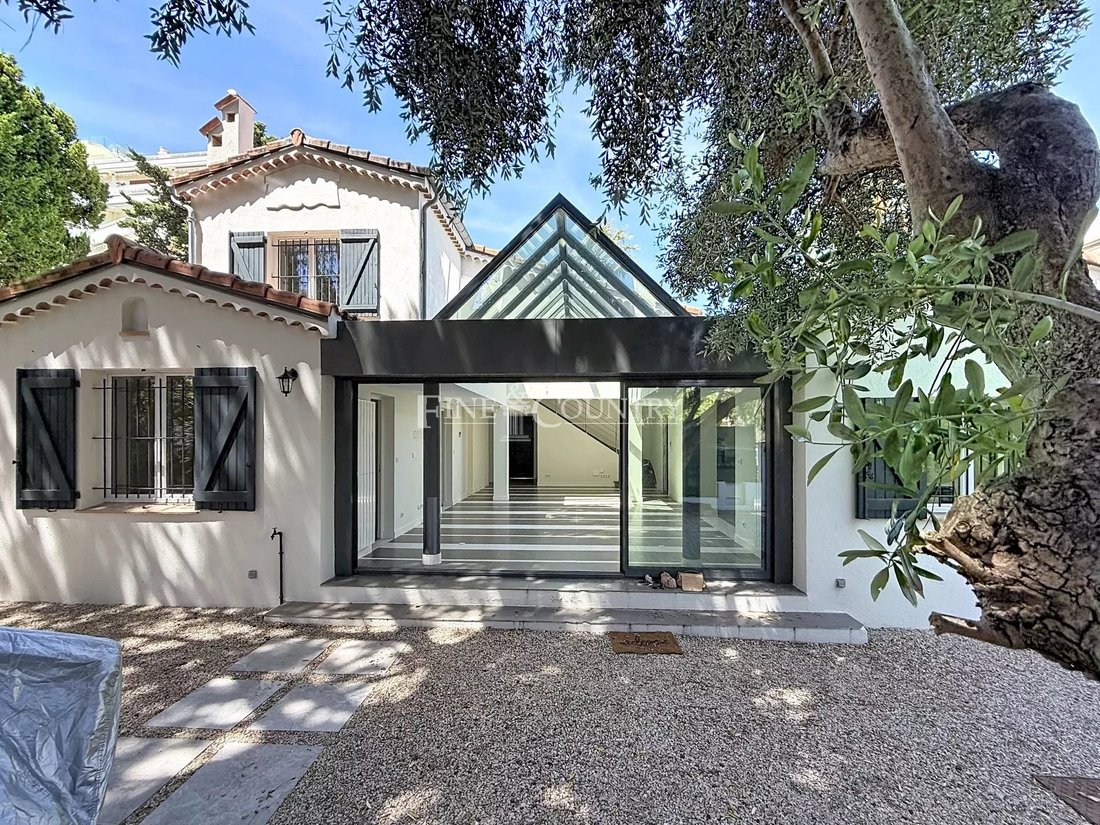 Villa in Cannes, Provence-Alpes-Côte d'Azur, France 5 - 18219017