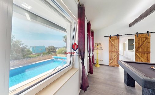 Villa in Mexilhoeira Grande, Algarve, Portugal 1
