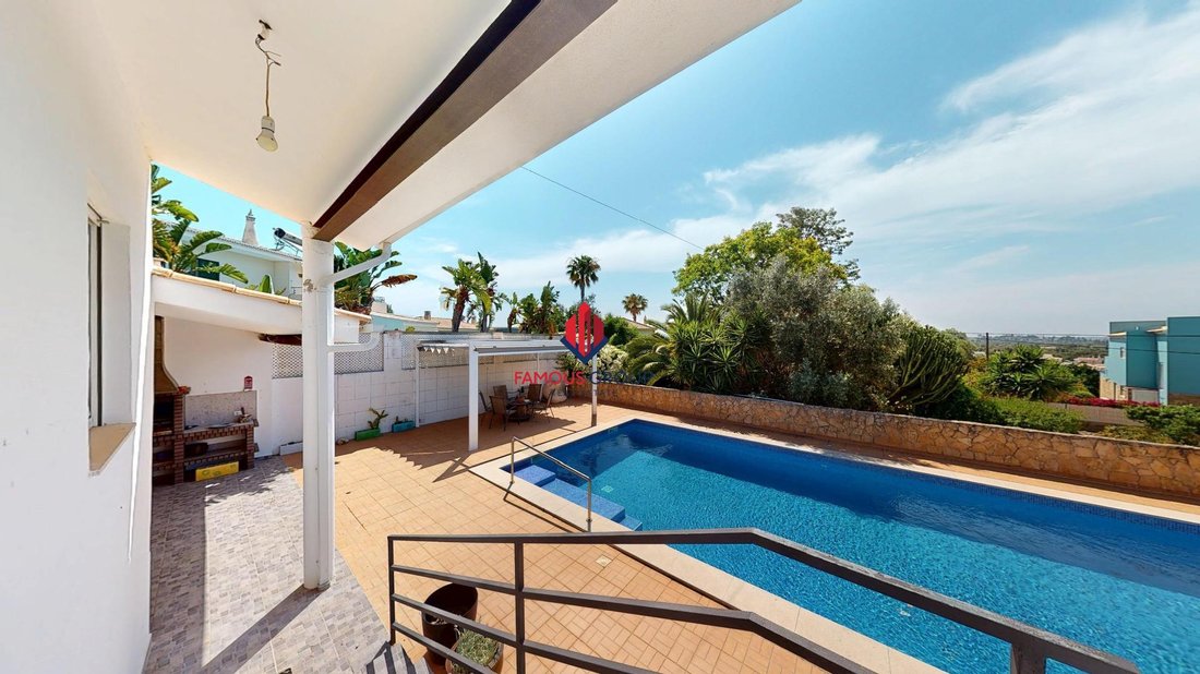 Villa in Mexilhoeira Grande, Algarve, Portugal 2 - 18219059
