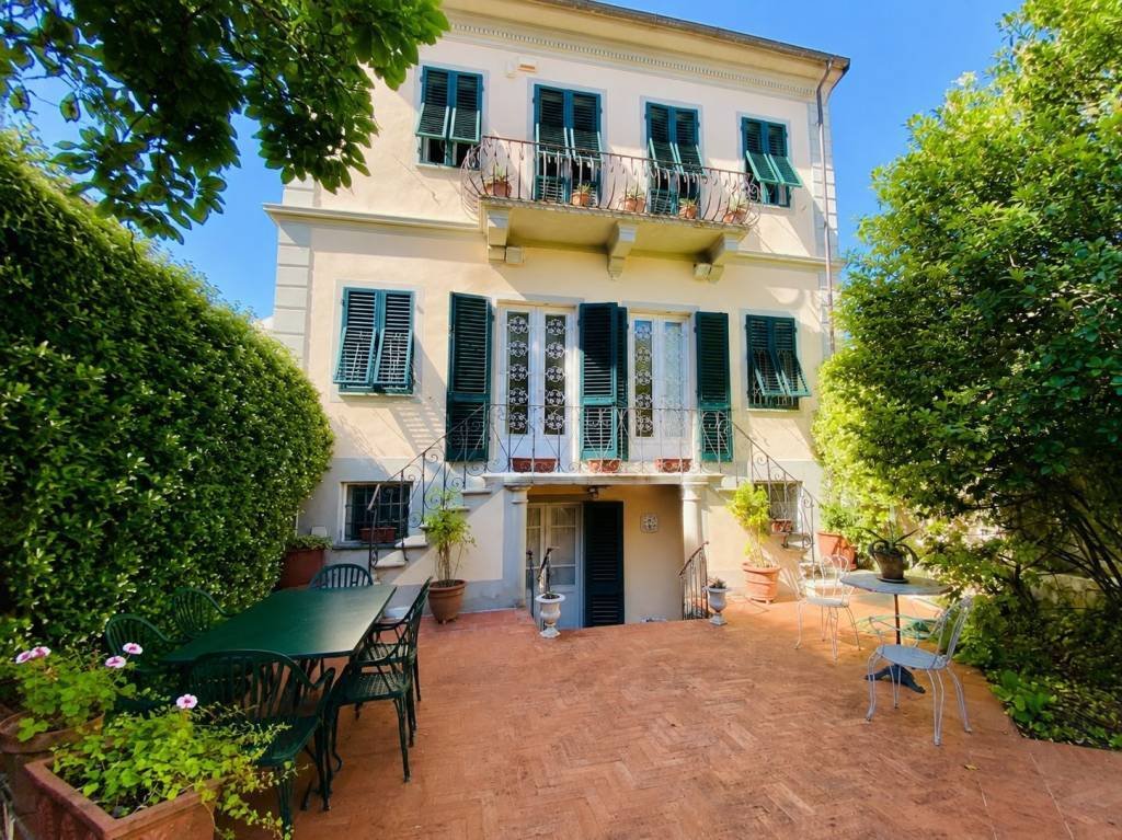 Villa in Historic Center, Lucca, Tuscany 2 - 18219093
