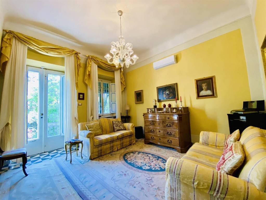 Villa in Historic Center, Lucca, Tuscany 4 - 18219093