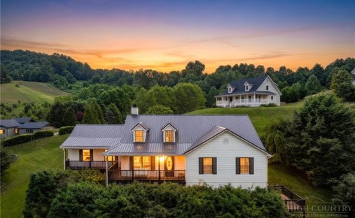 House in Cove Creek, North Carolina, United States 1
