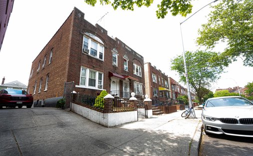 House in New York, New York, United States 1