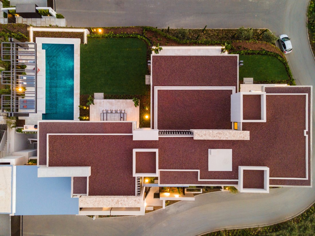 Villa in Benahavis, Andalusia, Spain 5 - 18219644