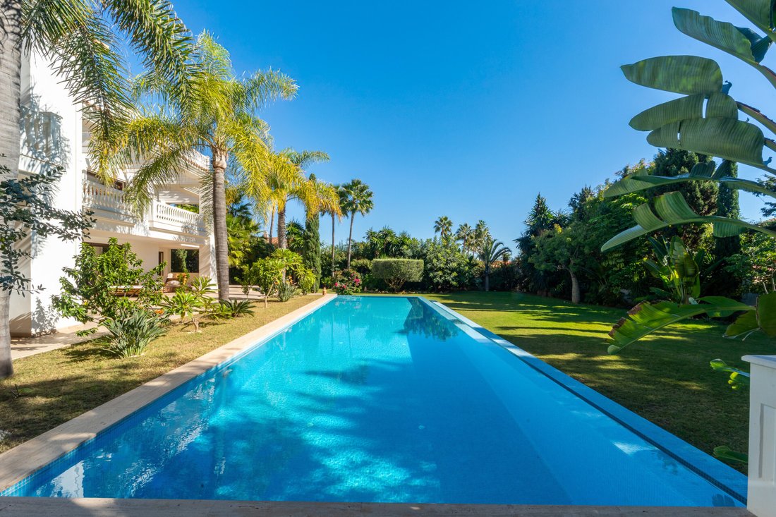 Villa in Estepona, Andalusia, Spain 4 - 18219747