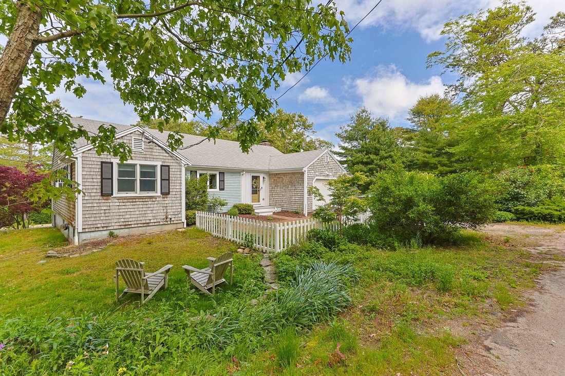 House in Harwich, Massachusetts, United States 2 - 18219104