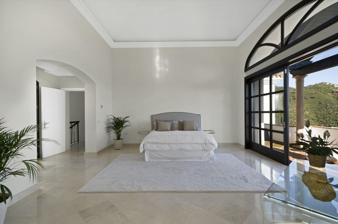 Villa in Benahavis, Andalusia, Spain 5 - 18219503