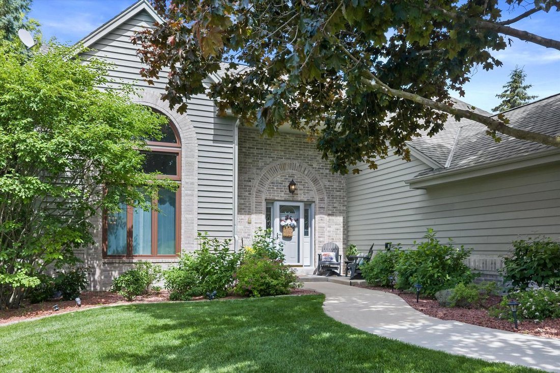 House in West Bend, Wisconsin, United States 2 - 18218873