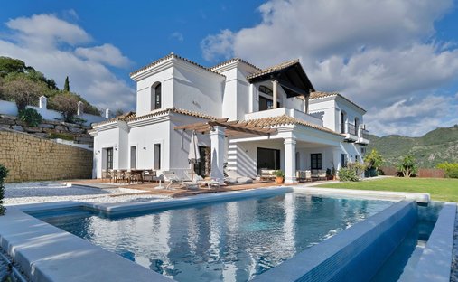Villa in Benahavis, Andalusia, Spain 1