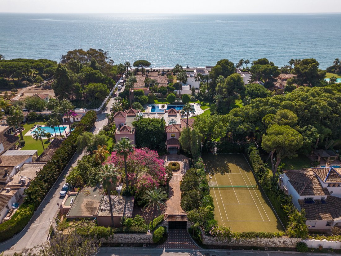 Villa in Estepona, Andalusia, Spain 1 - 18219491