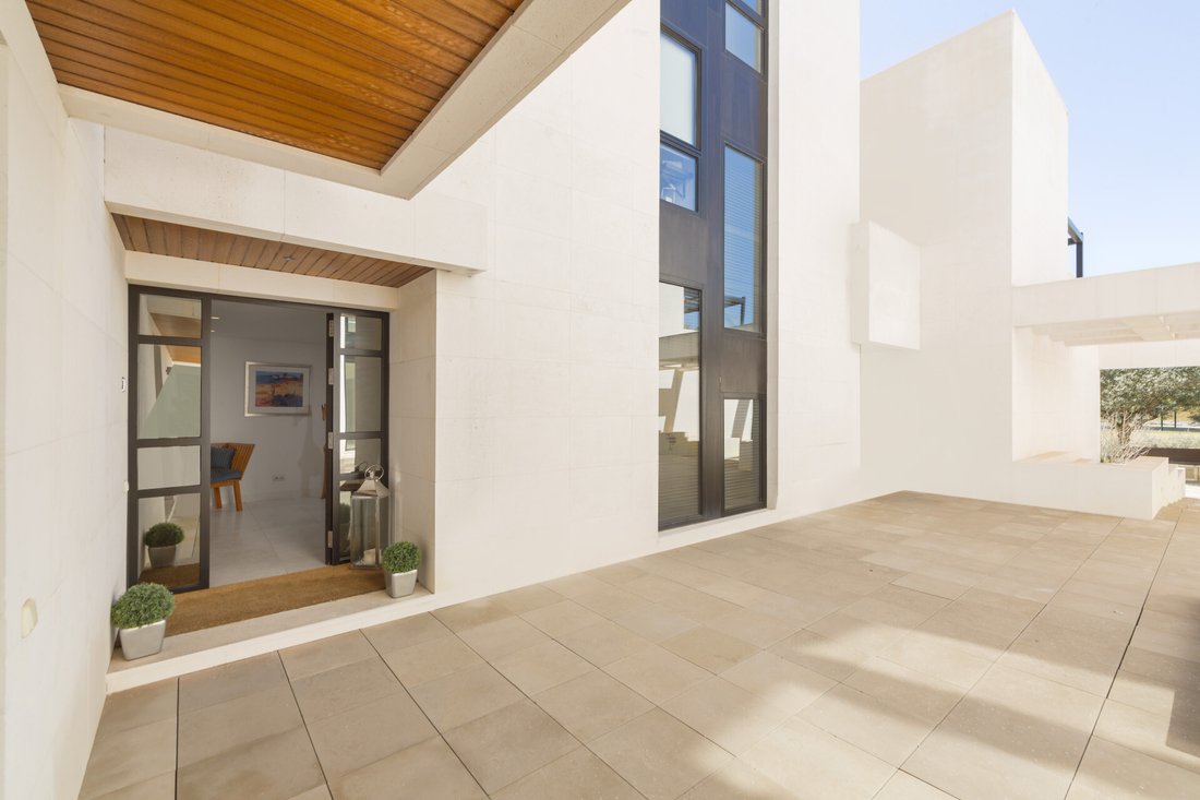 Apartment in Sotogrande, San Roque, Andalusia 2 - 18219081