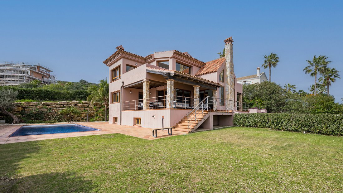 Villa in La Alcaidesa, San Roque, Andalusia 4 - 18219267